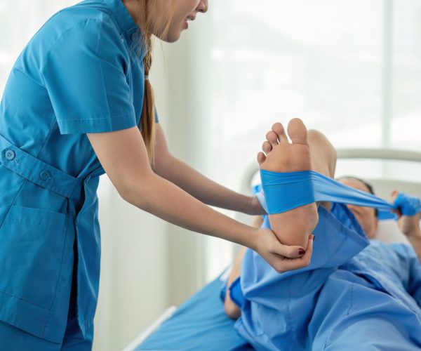 Nurse taking care of patients Help with physical therapy to restore muscles. and help take care of the health of patients